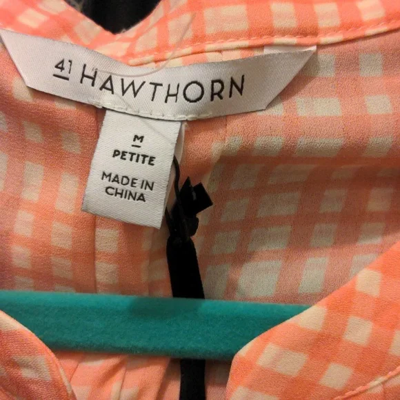 41 HAWTHORN Breyson Pleat Detail Split Neck Blouse NWT - Picture 6 of 6